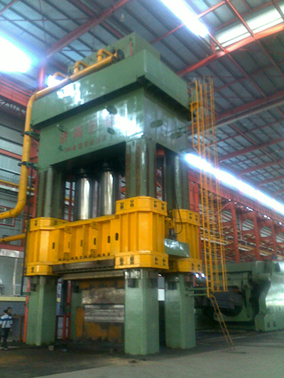 泰(tai)安華偉重工10000T鍛(duàn)造液壓機